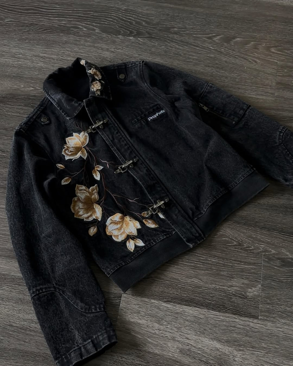 Noir Bloom Clasp Jacket